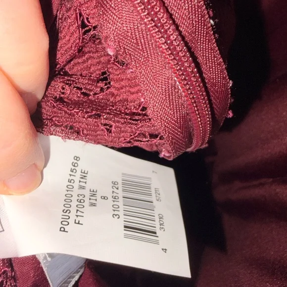 Elegant One-Shoulder Burgundy Lace Gown - Picture 3 of 3